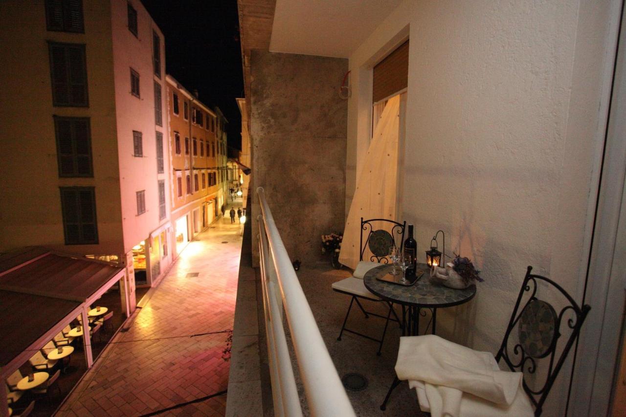 Vincent Apt. In Old Town Centre Zadar Zimmer foto